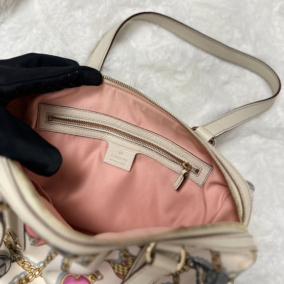 RARE GUCCI One of a kind Handbag-CHARMY collection  perfect in every way. - Picture 15 of 16